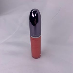 New! MAC GRAND ILLUSION GLOSS in SPOIL YOURSELF